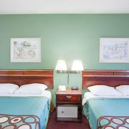 Motel Super 8 By Wyndham Kennett Exteriér fotografie