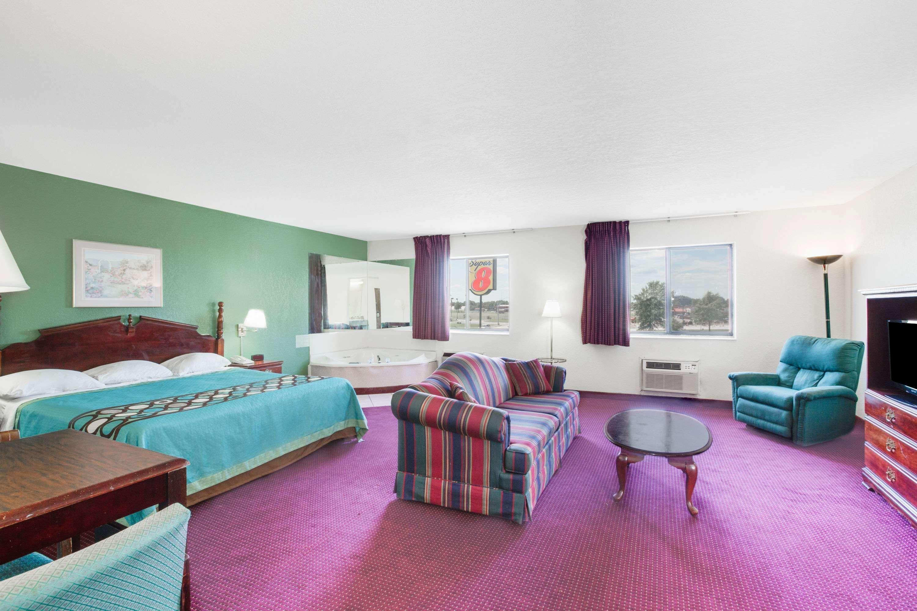 Motel Super 8 By Wyndham Kennett Exteriér fotografie